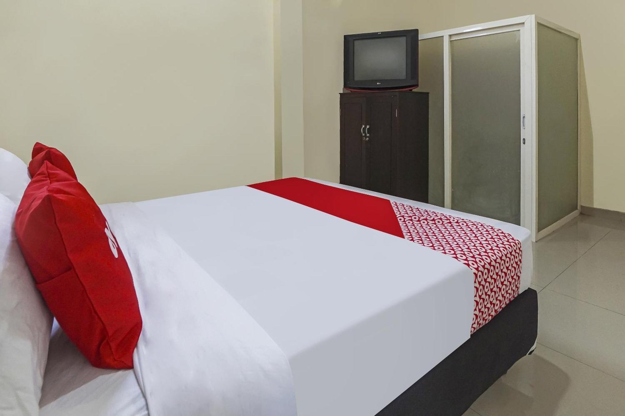 Oyo 91084 Oke Guest House Malang Ngoại thất bức ảnh